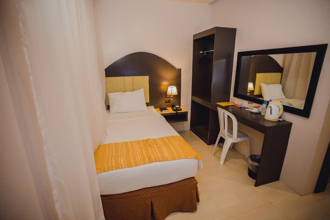 Butuan Grand Palace Hotel Butuan City Екстер'єр фото